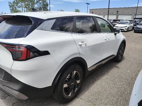 Certified 2026 Kia Sportage LX FWD image 11