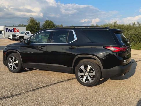 Certified 2023 Chevrolet Traverse LT w/ LT Premium Package AWD/4WD image 6