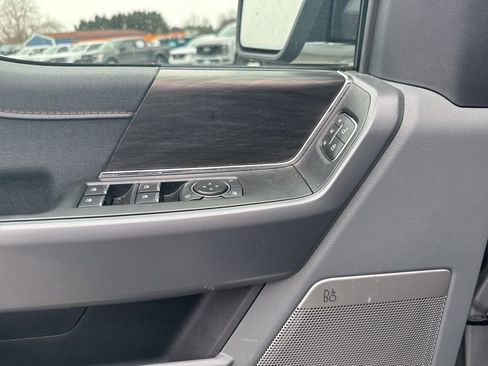 Used 2025 Ford F150 Lariat w/ Equipment Group 501A Mid image 13