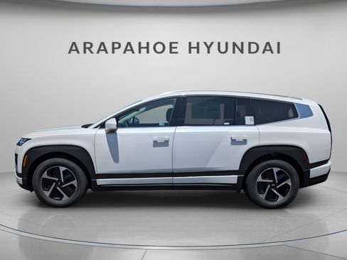 New 2026 Hyundai Ioniq 9 SE image 2