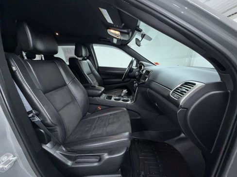 Used 2021 Jeep Grand Cherokee Laredo X AWD/4WD image 5