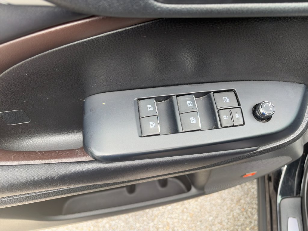 Used 2019 Toyota Highlander Limited Platinum AWD/4WD image 13