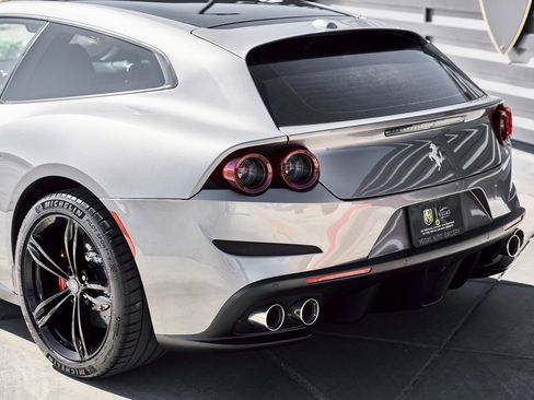 Used 2020 Ferrari GTC4Lusso V12 image 12