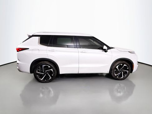 Used 2022 Mitsubishi Outlander SEL image 11