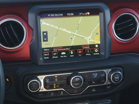 Used 2023 Jeep Gladiator Rubicon w/ LED Lighting Group image 11