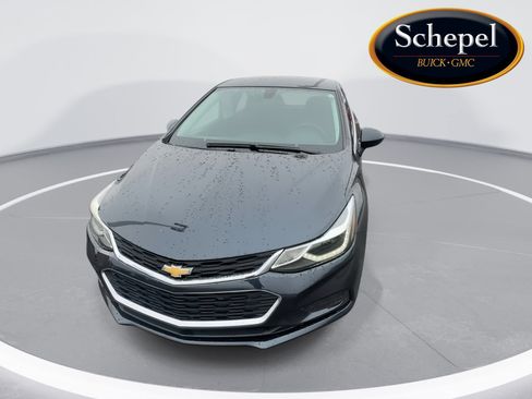 Used 2016 Chevrolet Cruze LT w/ Convenience Package image 3