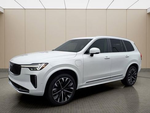 New 2026 Volvo XC90 T8 Ultra w/ Protection Package Premier AWD/4WD image 2