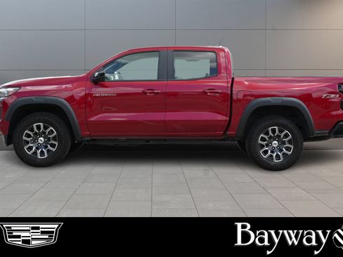 Used 2024 Chevrolet Colorado Z71 w/ Z71 Convenience Package 2 AWD/4WD image 5
