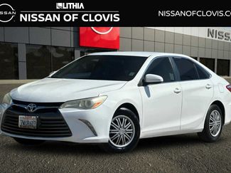 Used 2015 Toyota Camry LE video 1