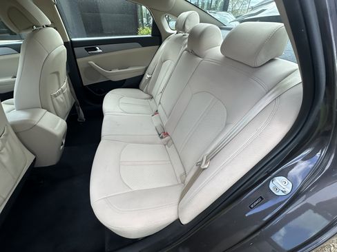 Used 2017 Hyundai Sonata SE w/ Cargo Package FWD image 26