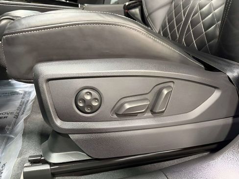 Used 2023 Audi SQ5 Premium Plus w/ Premium Plus Package AWD/4WD image 22