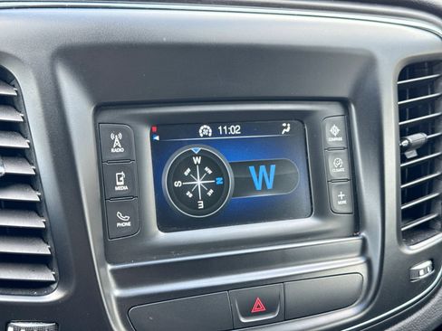 Used 2016 Chrysler 200 S FWD image 29
