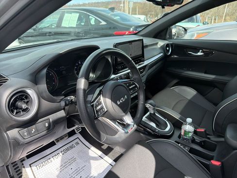 Used 2023 Kia Forte GT-Line w/ GT-Line Premium Package FWD image 17