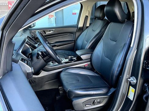 Used 2016 Ford Edge Titanium w/ Equipment Group 301A image 7