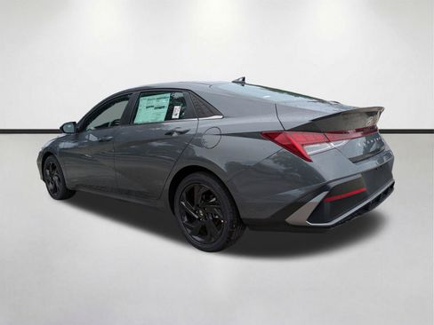 New 2026 Hyundai Elantra SEL Sport Premium FWD image 6