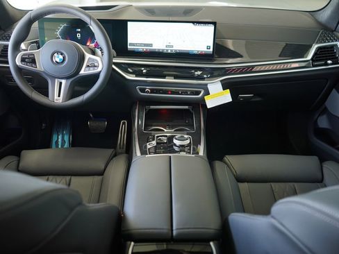 New 2025 BMW X7 M60i image 15