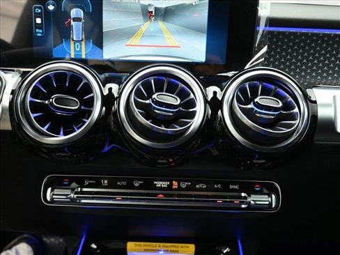 New 2026 Mercedes-Benz GLB 250 4MATIC image 12