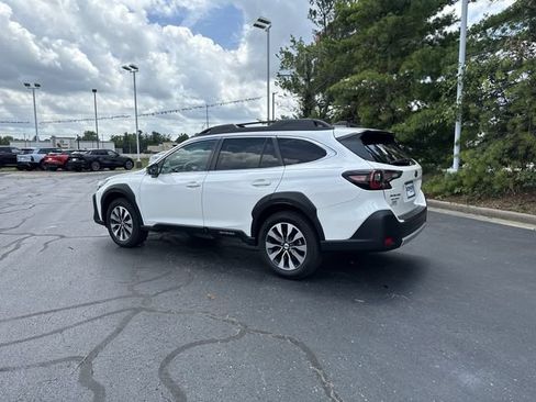 Used 2024 Subaru Outback Limited AWD/4WD image 3