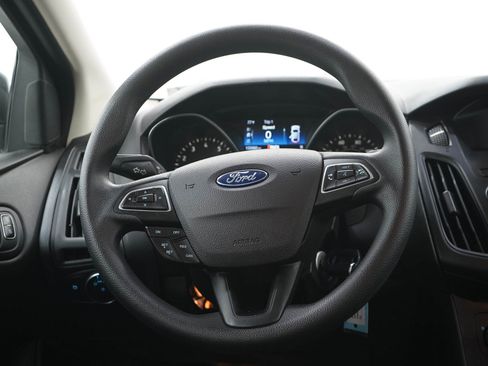 Used 2015 Ford Focus SE FWD image 15