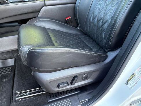 Certified 2022 Nissan Rogue Platinum w/ Head-Up Display Package image 15