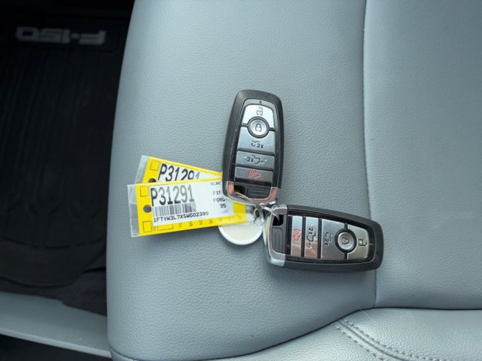 Used 2025 Ford F150 Lightning Flash AWD/4WD image 21