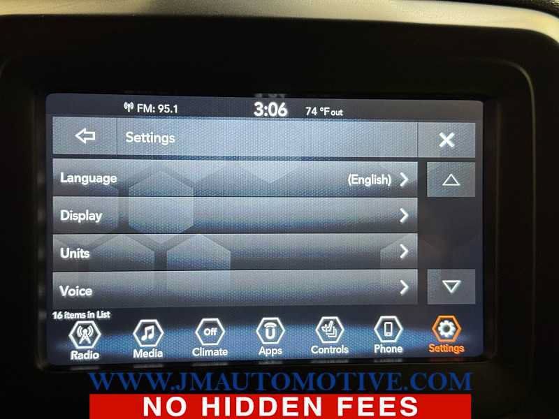 Used 2020 Jeep Renegade Altitude AWD/4WD image 31