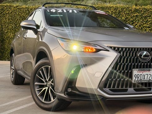 Certified 2025 Lexus NX 250 FWD w/ Premium Package image 6