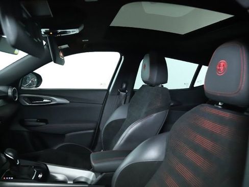 Used 2024 Alfa Romeo Tonale Veloce image 26