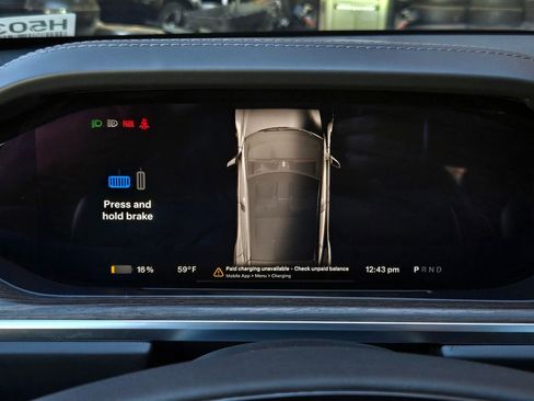 Used 2023 Tesla Model S image 23