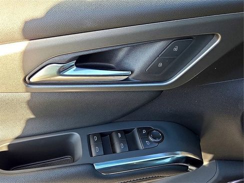 New 2026 Chevrolet Traverse LT w/ Enhanced Driving Package image 16