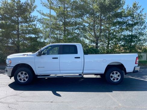 Used 2024 RAM 2500 Big Horn AWD/4WD image 2