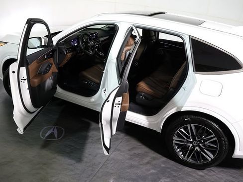 Used 2026 Acura MDX SH-AWD w/ Advance Package image 5
