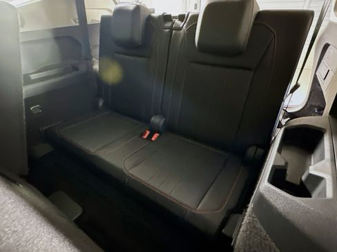 Used 2024 Volkswagen Tiguan Wolfsburg Edition image 26