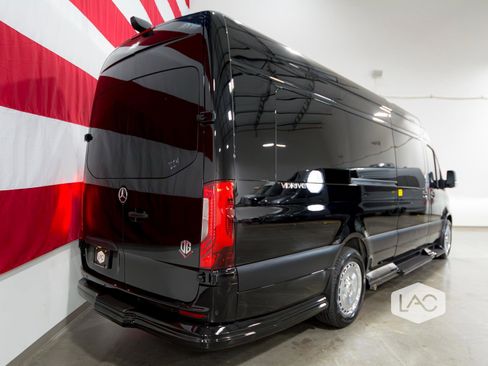 Used 2024 Mercedes-Benz Sprinter 3500 image 39