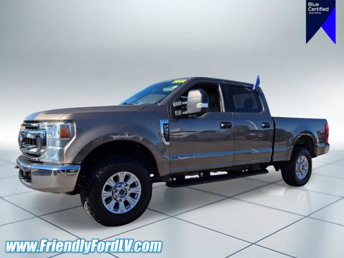 Certified 2022 Ford F250 XLT AWD/4WD image 3