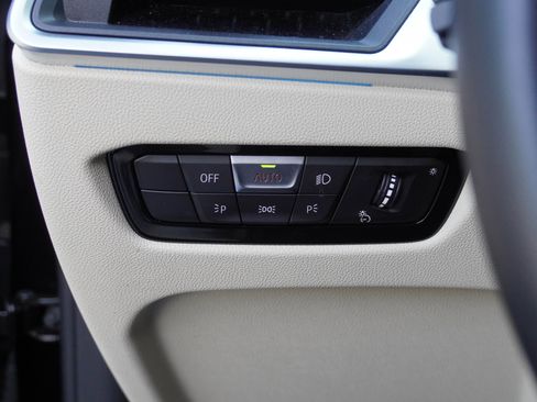 Used 2023 BMW i4 eDrive35 w/ Premium Package RWD image 16