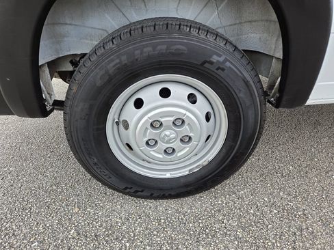 Used 2023 RAM ProMaster 2500 FWD image 13