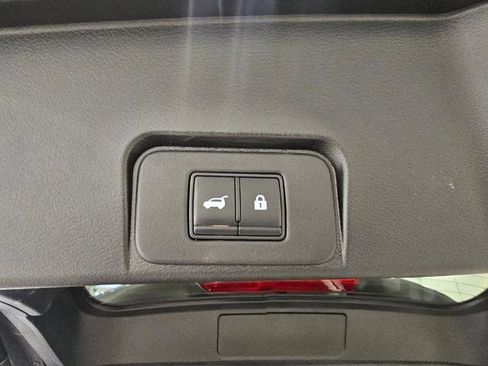 Used 2021 Nissan Rogue SV w/ Premium Package image 23