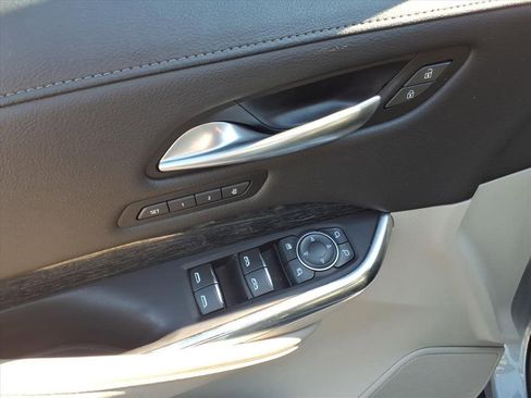 Used 2023 Cadillac XT4 Premium Luxury image 15
