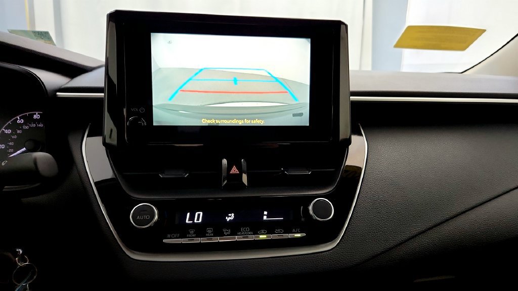 Used 2024 Toyota Corolla LE FWD image 31