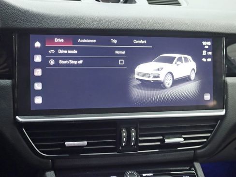 Used 2023 Porsche Cayenne image 22