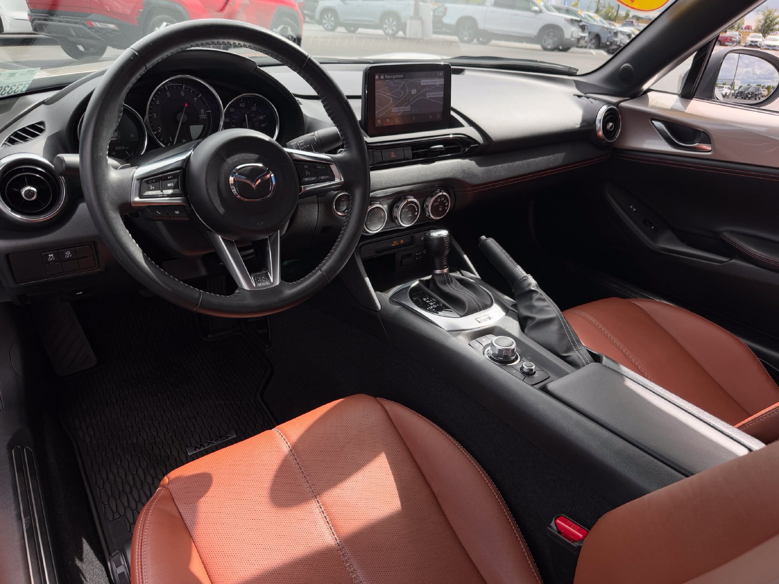 Used 2022 MAZDA MX-5 Miata Grand Touring w/ Appearance Package RWD image 15