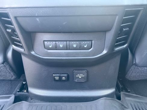 Used 2024 Toyota Tundra Platinum AWD/4WD image 24