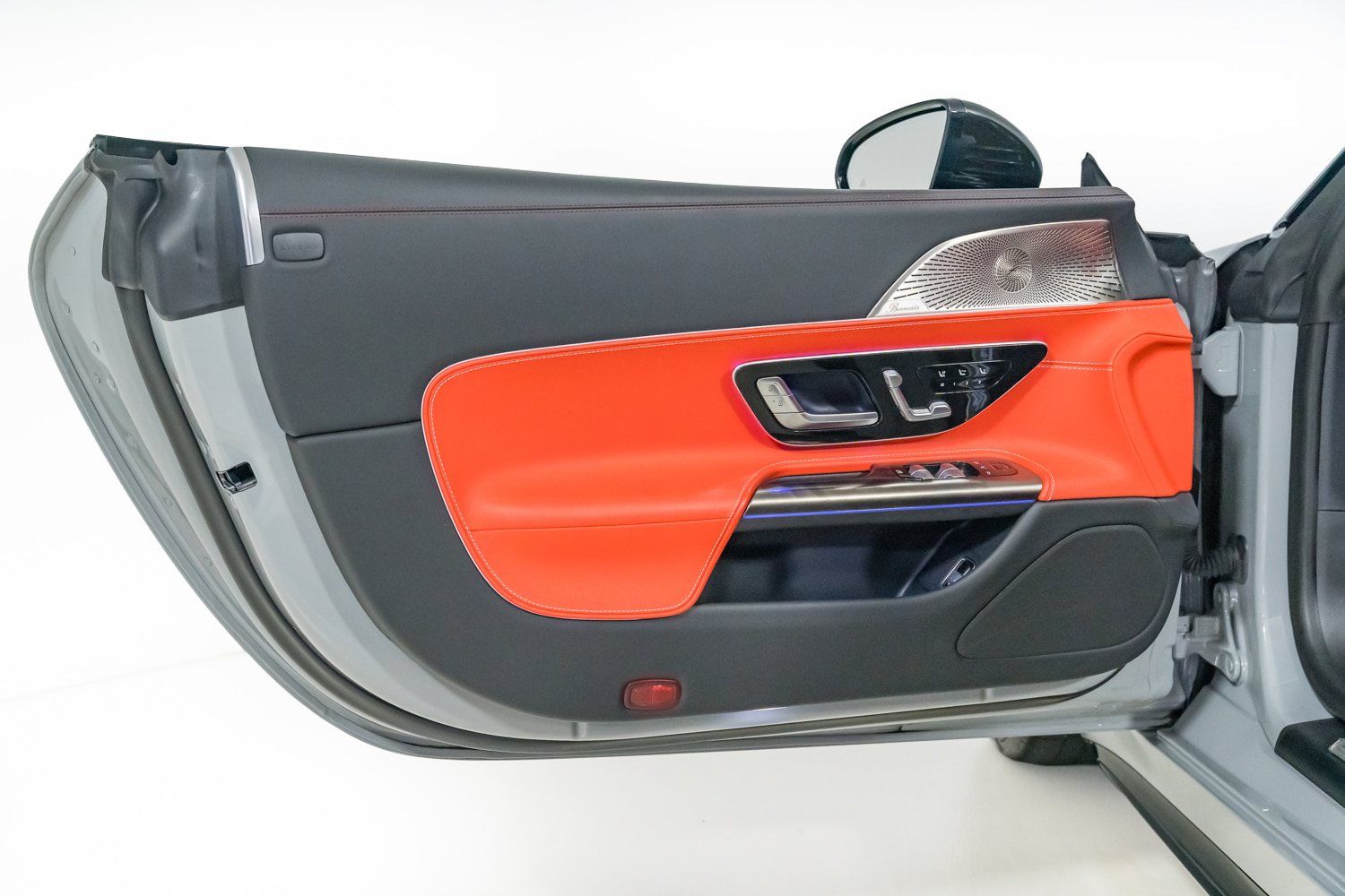Used 2025 Mercedes-Benz SL 43 AMG w/ Driver Assistance Package image 26