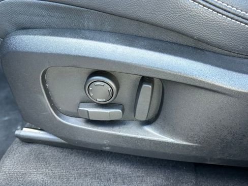 Used 2025 Jaguar F-PACE R-Dynamic S image 16