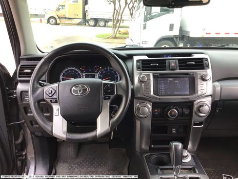 Used 2017 Toyota 4Runner SR5 Premium AWD/4WD image 12