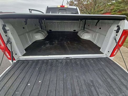 Used 2019 Ford Ranger XL w/ Equipment Group 101A Mid image 9