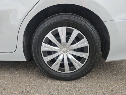 Used 2022 Toyota Camry LE image 23