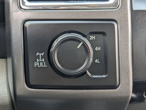 Used 2017 Ford F250 XLT w/ XLT Premium Package image 27