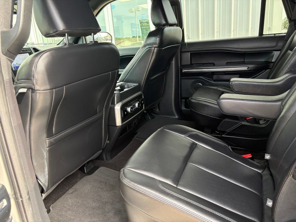 Used 2021 Ford Expedition XLT AWD/4WD image 12